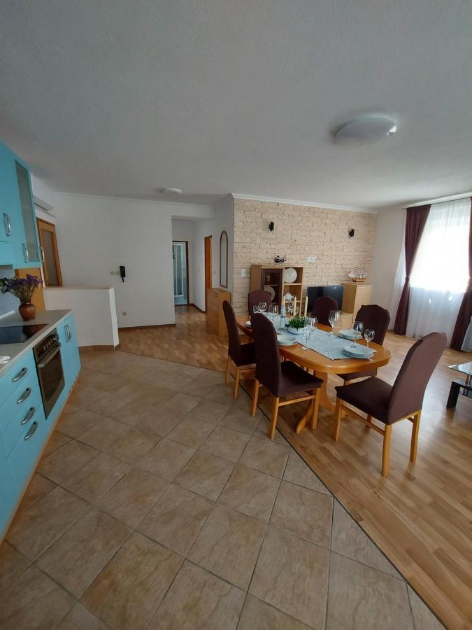 Apartmani Delac 沃迪切 外观 照片