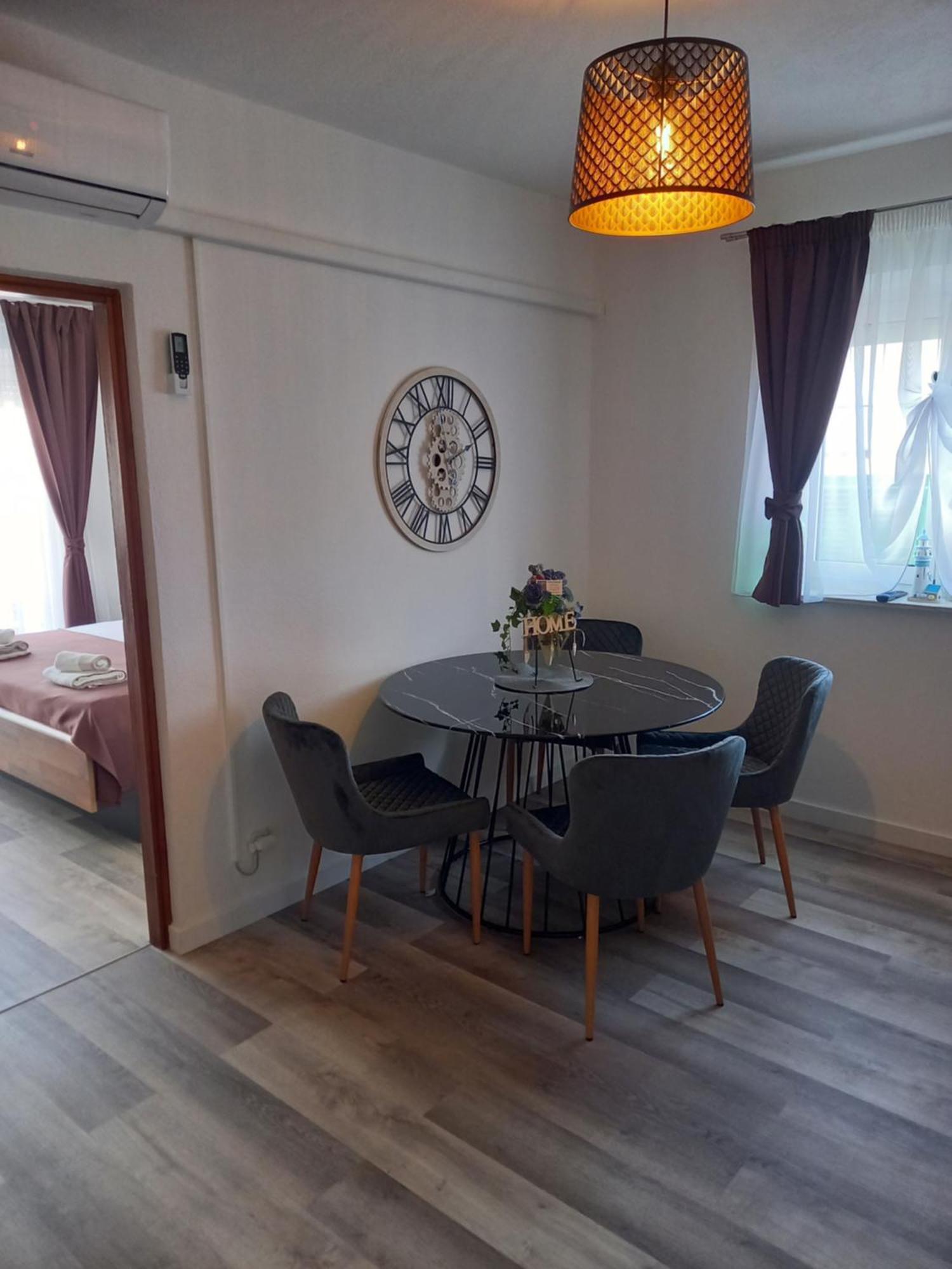 Apartmani Delac 沃迪切 外观 照片