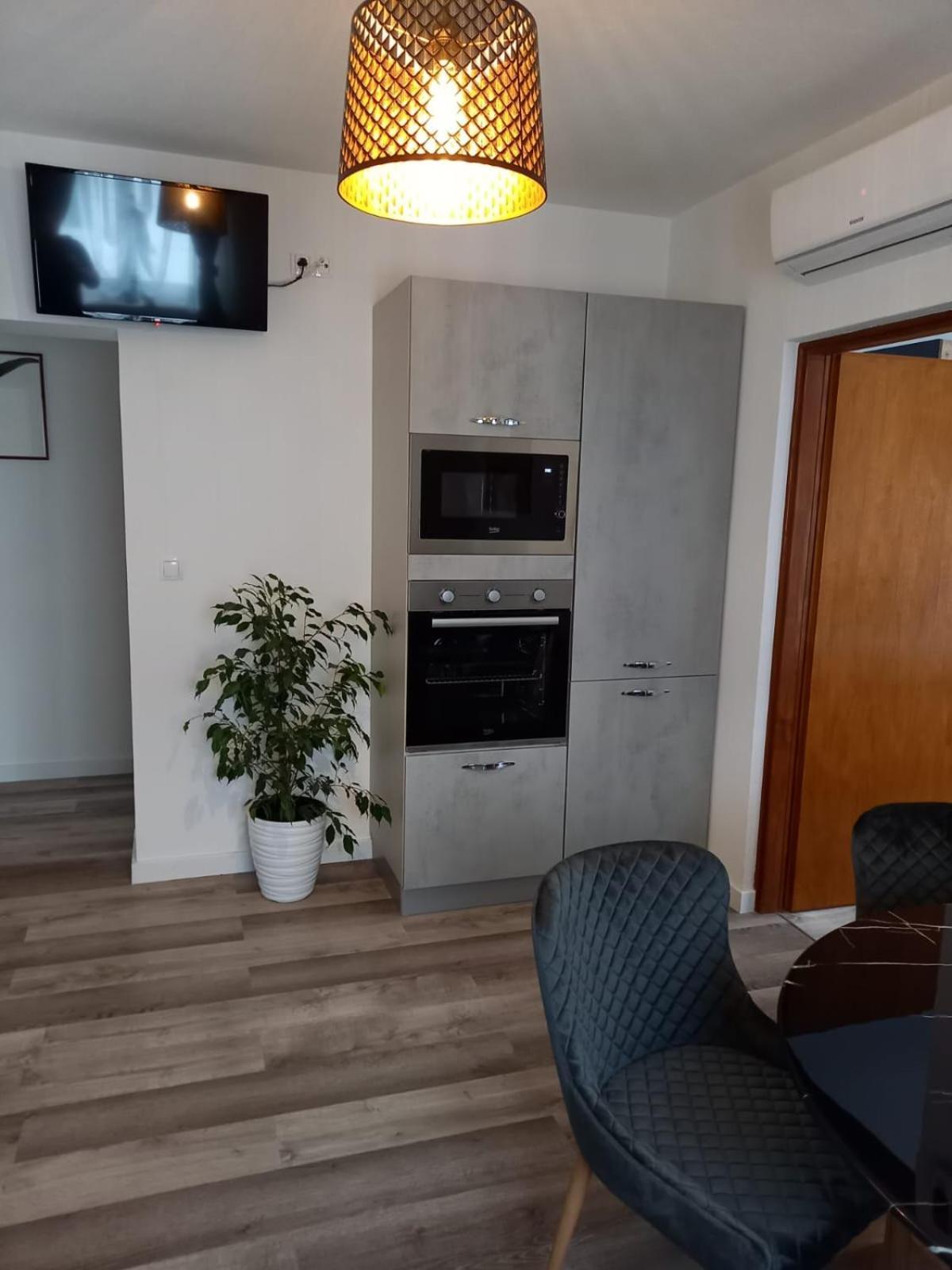 Apartmani Delac 沃迪切 外观 照片